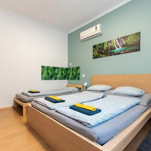 k-apartment-budapest.inbudapesthotels.com/
