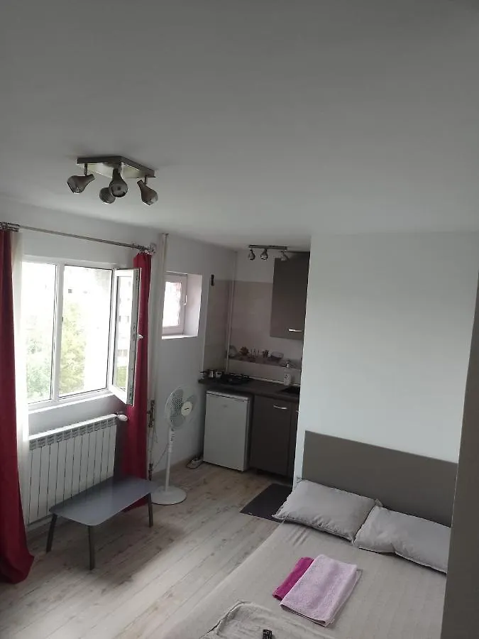 Metrou 1 Decembrie 1918 Apartment Bucharest Romania